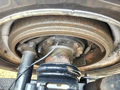 HUB PILOT Hub for a 2007 International 8600