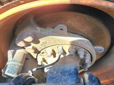 HUB PILOT Hub for a 2020 Volvo VNR64T