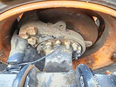 HUB PILOT Hub for a 2019 Volvo VNR64T