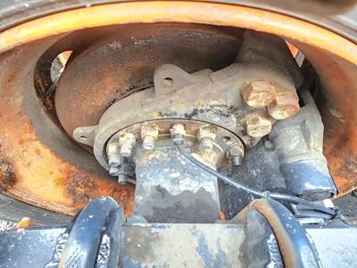 HUB PILOT Hub for a 2019 Volvo VNR64T