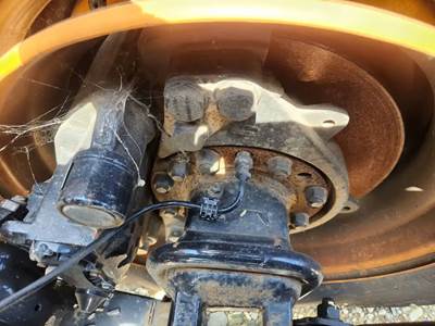 HUB PILOT Hub for a 2024 Freightliner Cascadia 126