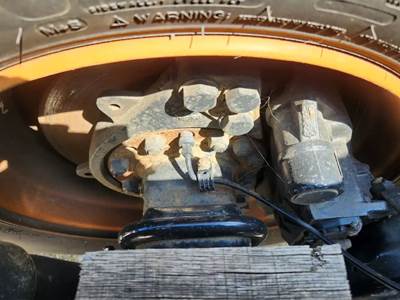 HUB PILOT Hub for a 2024 Freightliner Cascadia 126