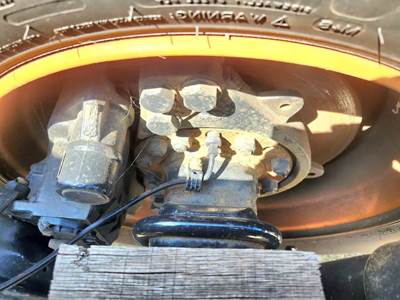 HUB PILOT Hub for a 2024 Freightliner Cascadia 126
