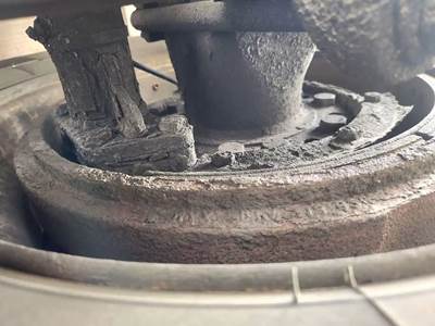 HUB PILOT Hub for a 2007 International 4400