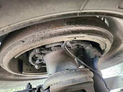 HUB PILOT Hub for a 2007 International 4400