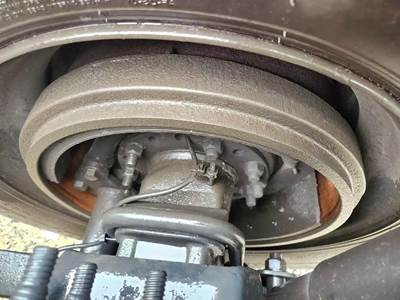 HUB PILOT Hub for a 2014 Freightliner Cascadia 125