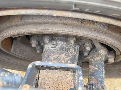HUB PILOT Hub for a 2011 Kenworth T800