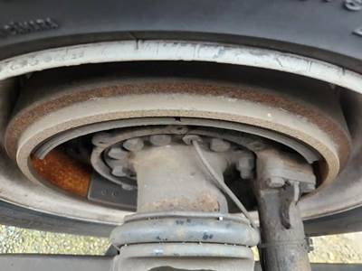 HUB PILOT Hub for a 2009 International 4400