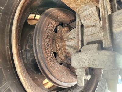 HUB PILOT Hub for a 1999 International 4700