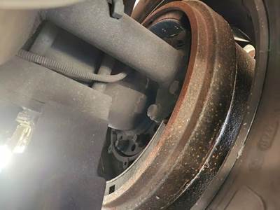 HUB PILOT Hub for a 2000 Pierce Model Tilt Cab