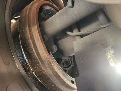 HUB PILOT Hub for a 2000 Pierce Model Tilt Cab