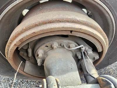 HUB PILOT Hub for a 2014 Volvo VNL