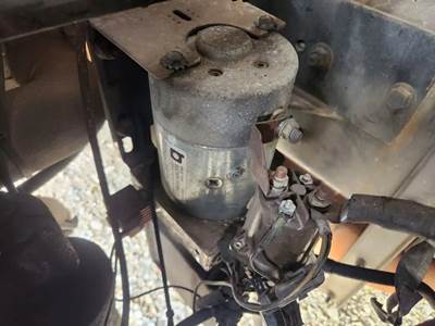 BUCHER HYDRAULICS Hydraulic Pump for a 2002 Spartan Gladiator