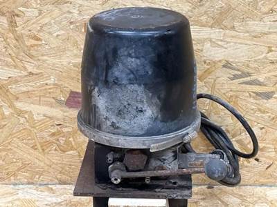 (Used) 2001 International 4900, Hydraulic Control Valve- Make: Gresen, Model: