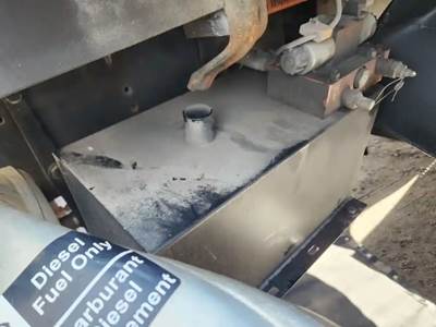 Ford F-750 Hydraulic Tank