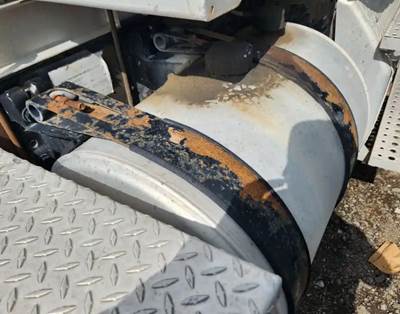 Freightliner Cascadia 125 Hydraulic Tank