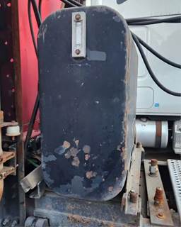 Freightliner Columbia 120 Hydraulic Tank