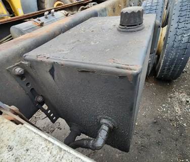 Freightliner FL112 Hydraulic Tank