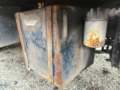 Freightliner FLD120SD Hydraulic Tank