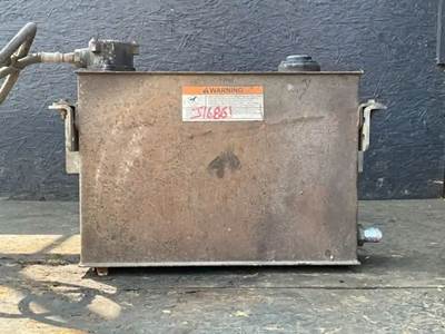 Freightliner M2 106 Hydraulic Tank
