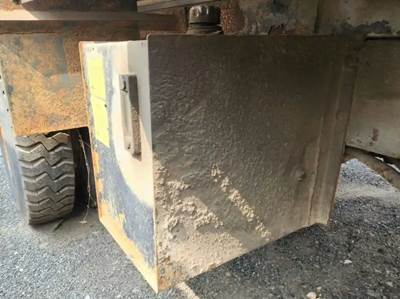 International 4900 Hydraulic Tank