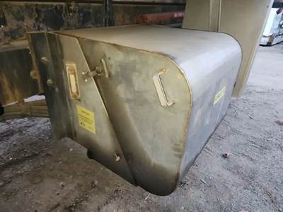 International 7400 Hydraulic Tank