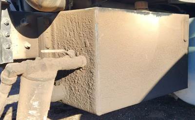 International 9200i Hydraulic Tank