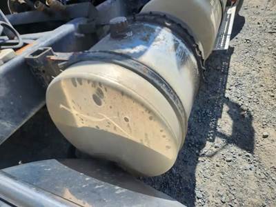 International 9200i Hydraulic Tank