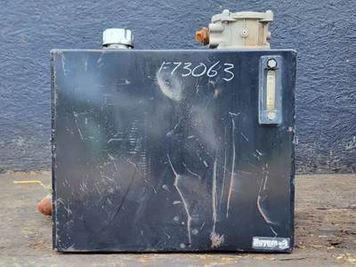 International TranStar 8600 Hydraulic Tank