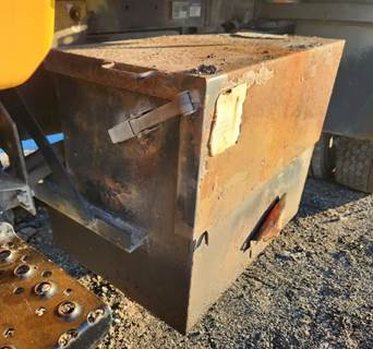 International WorkStar 7400 Hydraulic Tank