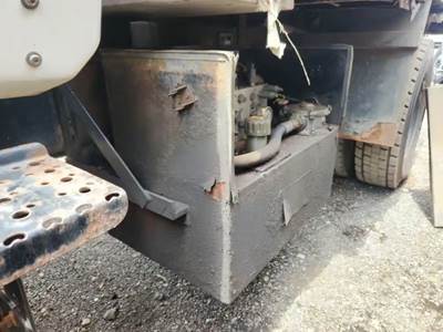 International WorkStar 7500 Hydraulic Tank