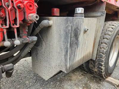 Kenworth T300 Hydraulic Tank