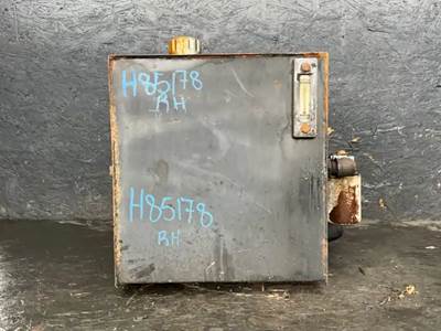 Mack DM688S Hydraulic Tank