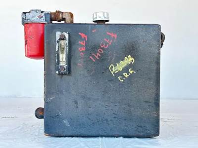 Mack Granite CV713 Hydraulic Tank for a 2003 Mack CV713 Granite