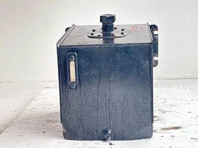 Mack Granite CV713 Hydraulic Tank for a 2004 Mack CV713 Granite
