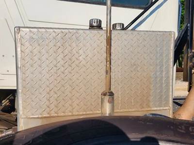 Mack Pinnacle Hydraulic Tank