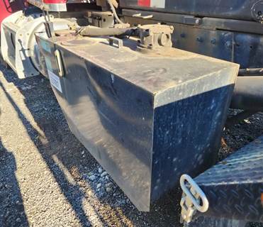 Peterbilt 367 Hydraulic Tank