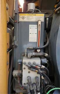 Sterling SC8000 Hydraulic Tank for a 2007 Sterling SC8000 Cargo