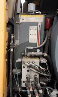 Sterling SC8000 Hydraulic Tank for a 2007 Sterling SC8000 Cargo