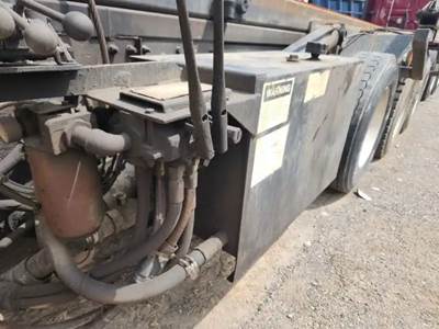 Volvo VHD Hydraulic Tank