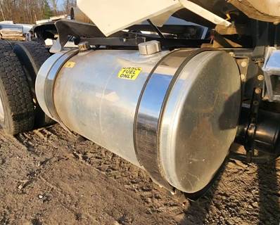 Western Star 4900SA Hydraulic Tank for a 2012 Western Star 4900 SA