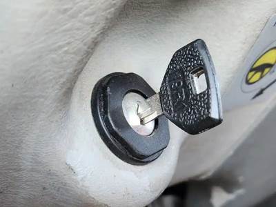 Freightliner Columbia 120 Ignition Switch