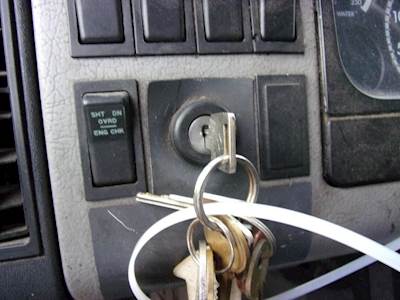 Freightliner FL60 Ignition Switch