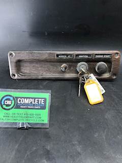 Freightliner FLD112 Ignition Switch for a 1986 Freightliner FLD112SD
