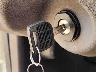 Freightliner M2 106 Ignition Switch