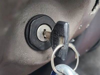 Freightliner M2 112 Ignition Switch for a 2007 Freightliner M2 112 Medium Duty