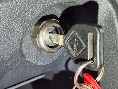 International LT625 Ignition Switch