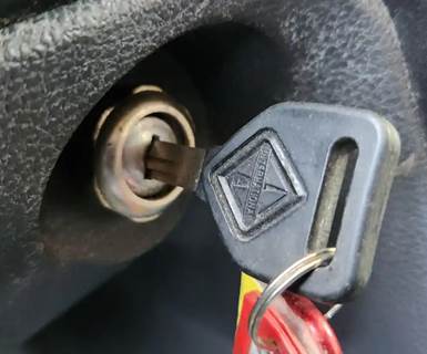 International LT625 Ignition Switch