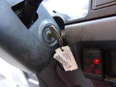 Mitsubishi FE-84D Ignition Switch for a 2007 Mitsubishi Fuso FE84D