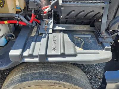 Chevrolet Silverado 5500HD Inner Fender